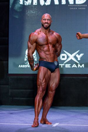 CLASSIC PHYSIQUE НОВИЧКИ
